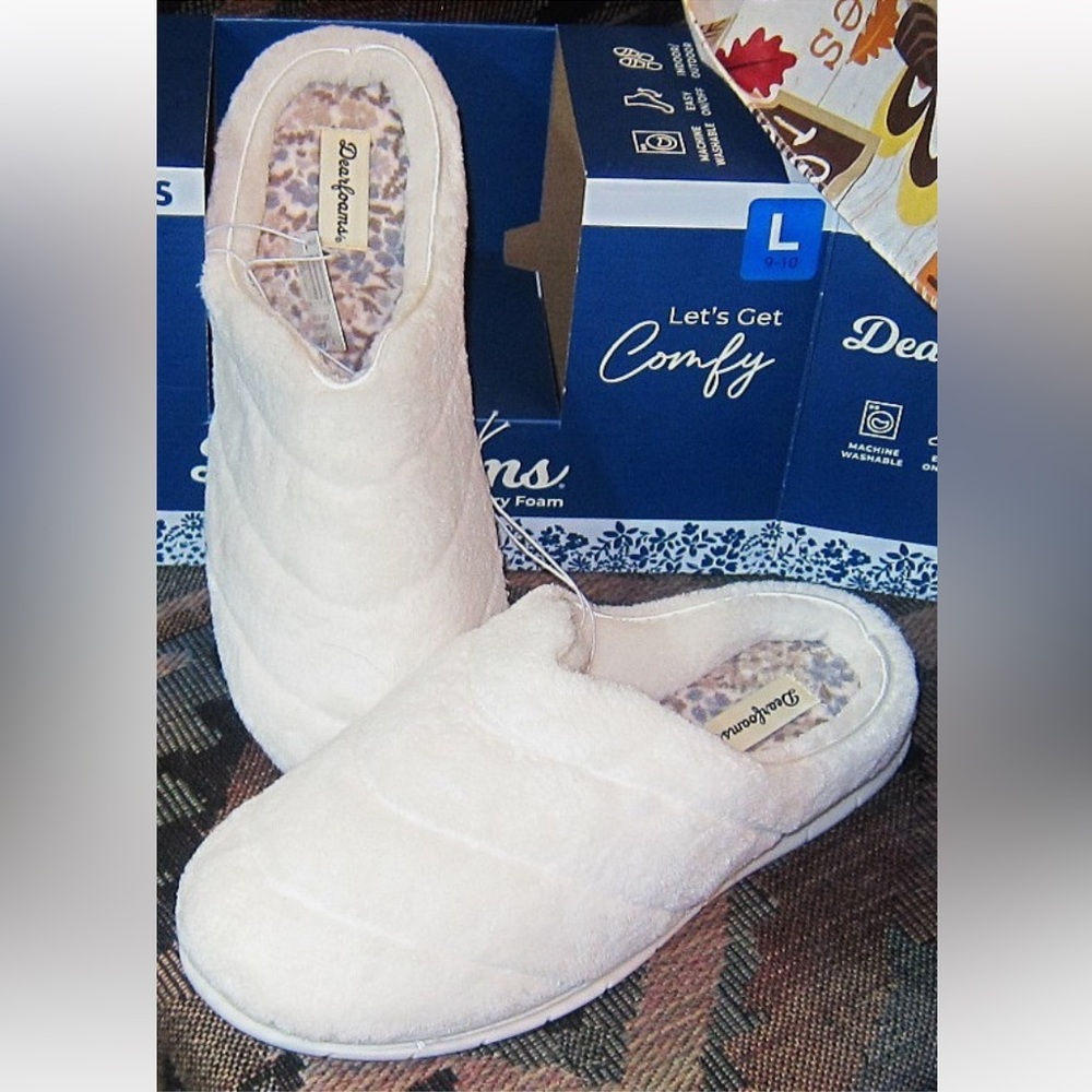 Dearfoams L Cream Memory Foam Indoor/Outdoor Slippers